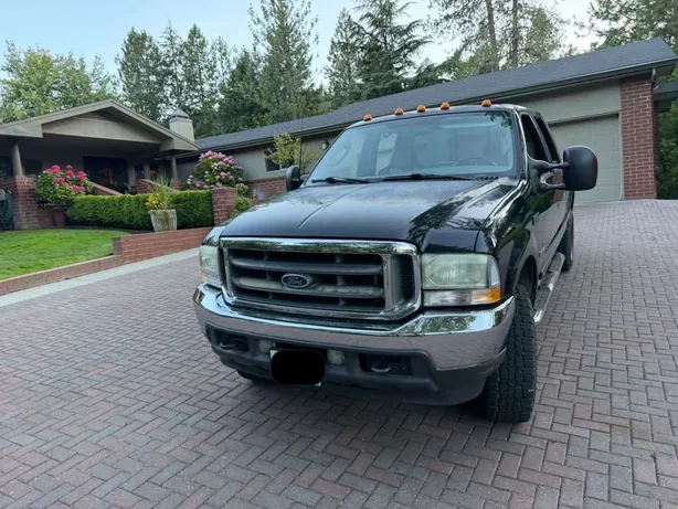 2003 Ford F-250 Super Duty Lariat Crew Cab