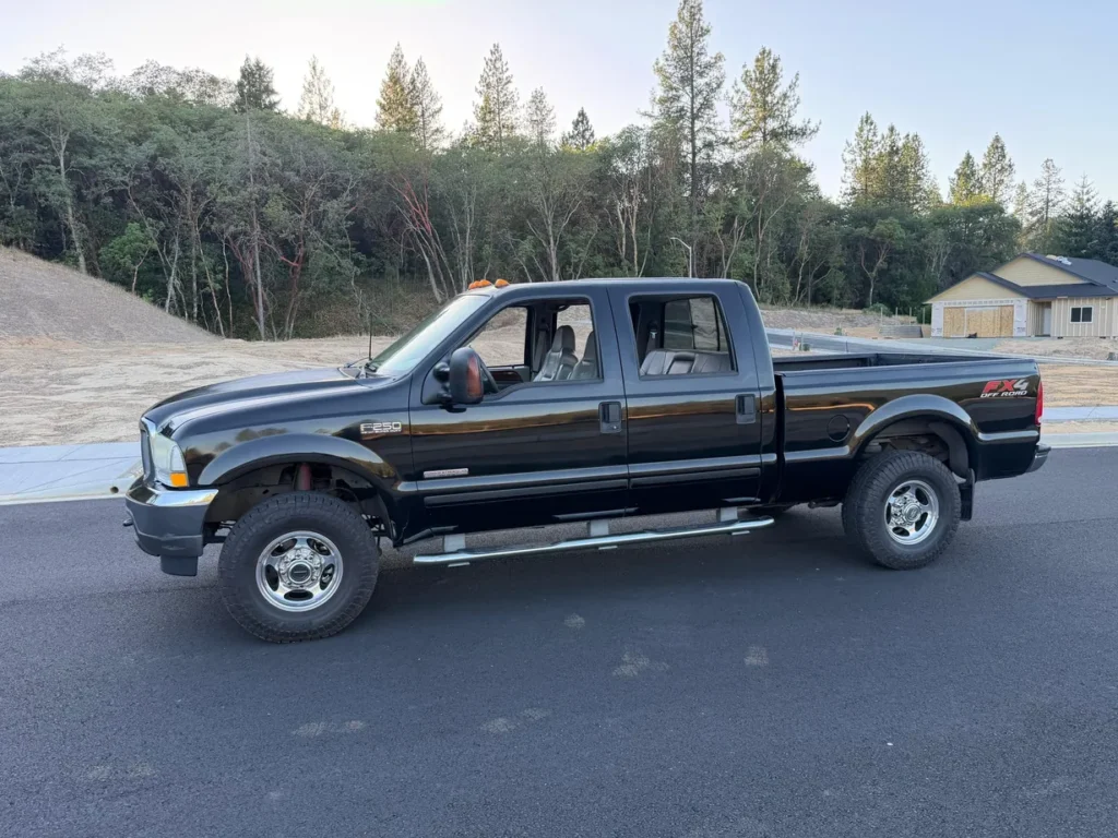 2003 Ford F-250 Super Duty Lariat Crew Cab