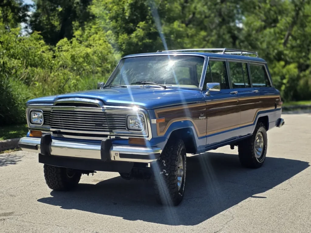 1985 Jeep Grand Wagoneer